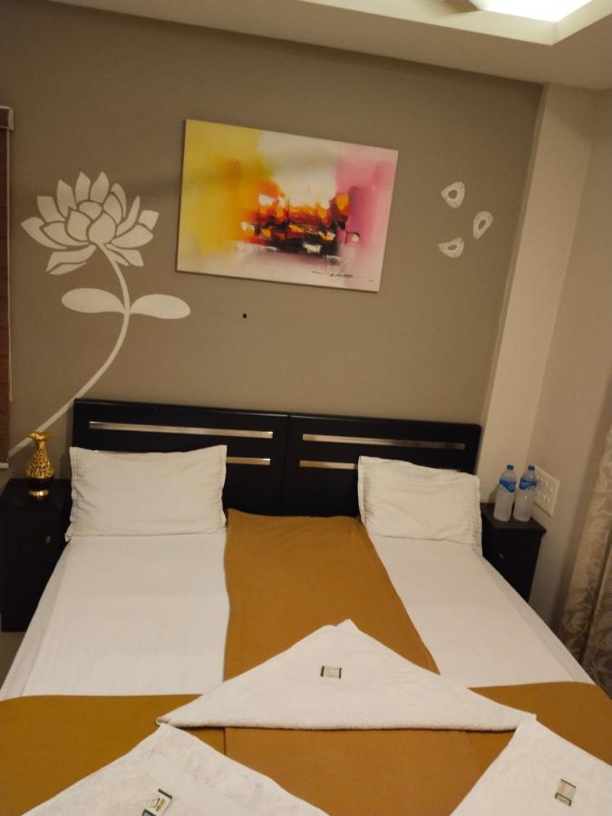 Metro Residency Hotel Kochi Екстериор снимка