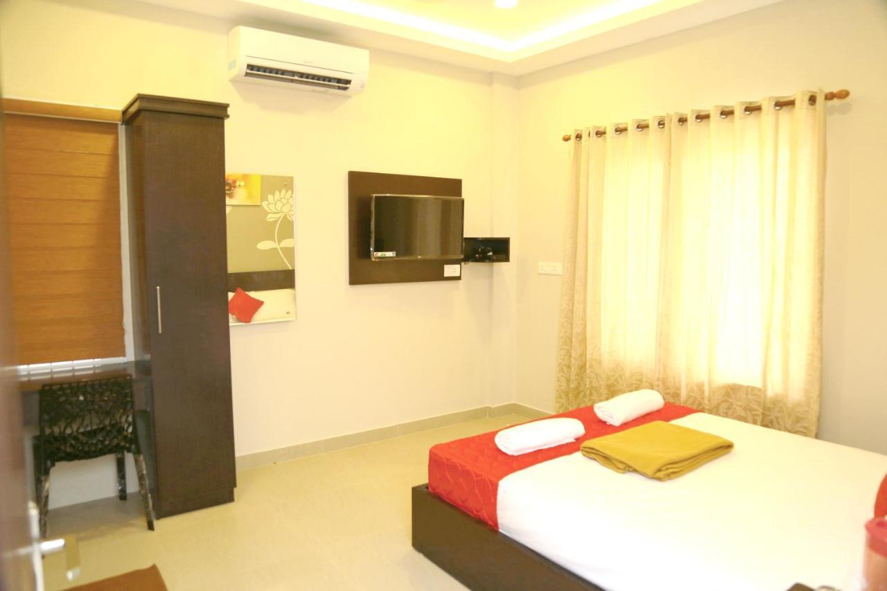 Metro Residency Hotel Kochi Екстериор снимка