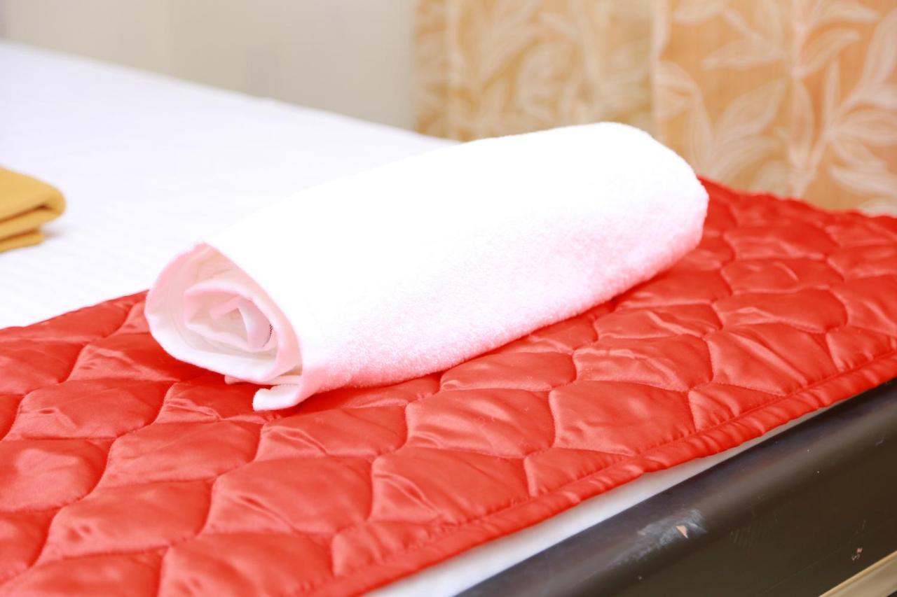 Metro Residency Hotel Kochi Екстериор снимка