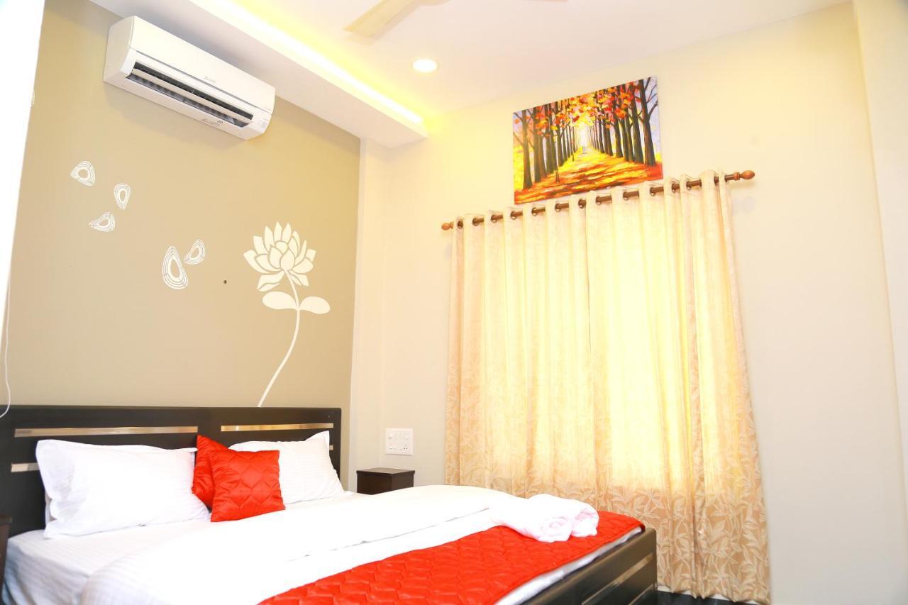 Metro Residency Hotel Kochi Екстериор снимка