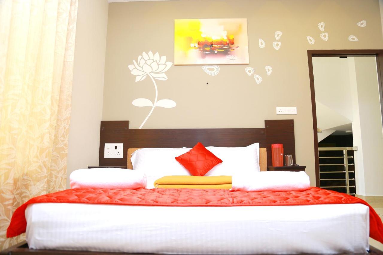 Metro Residency Hotel Kochi Екстериор снимка