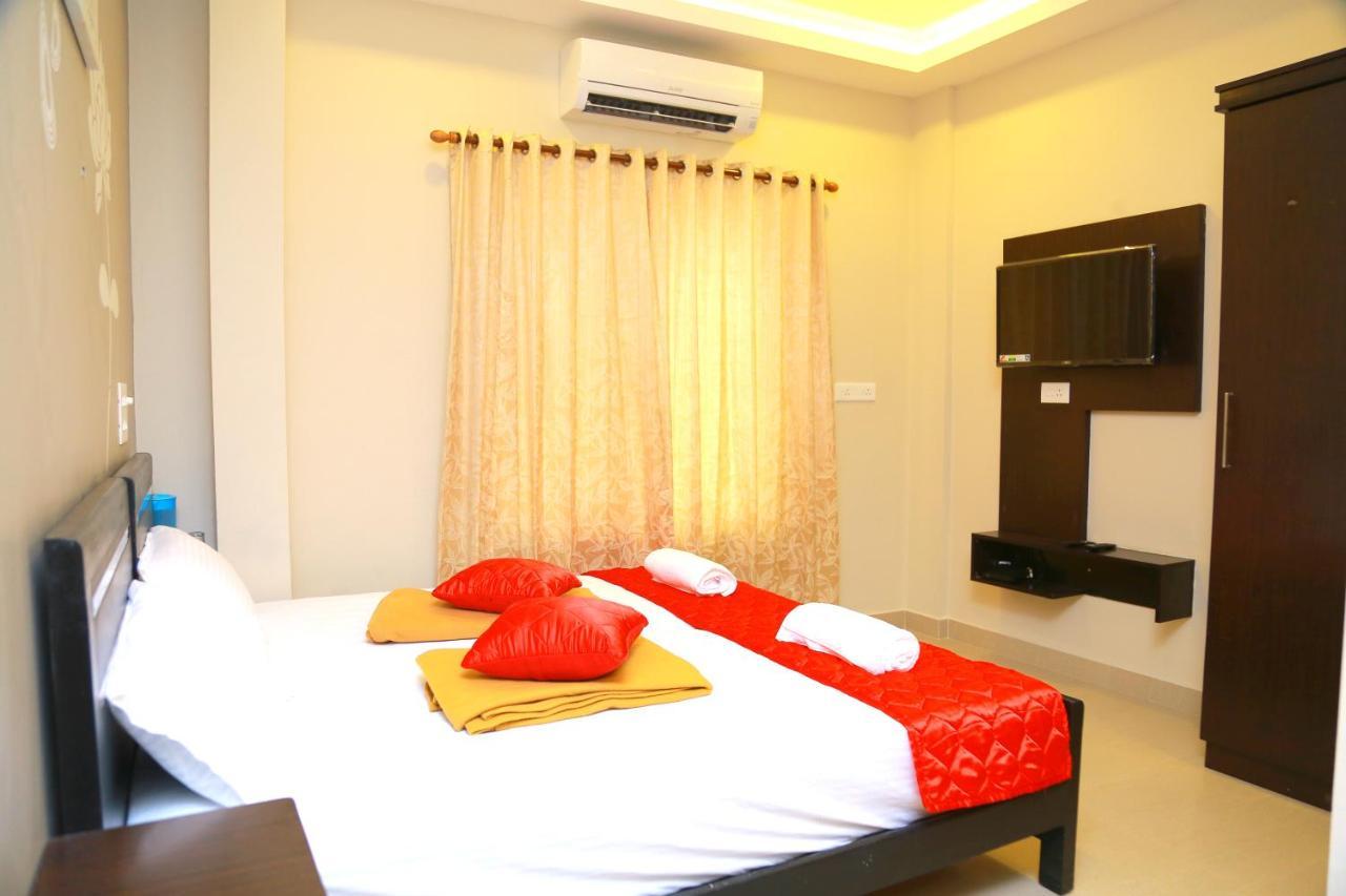 Metro Residency Hotel Kochi Екстериор снимка
