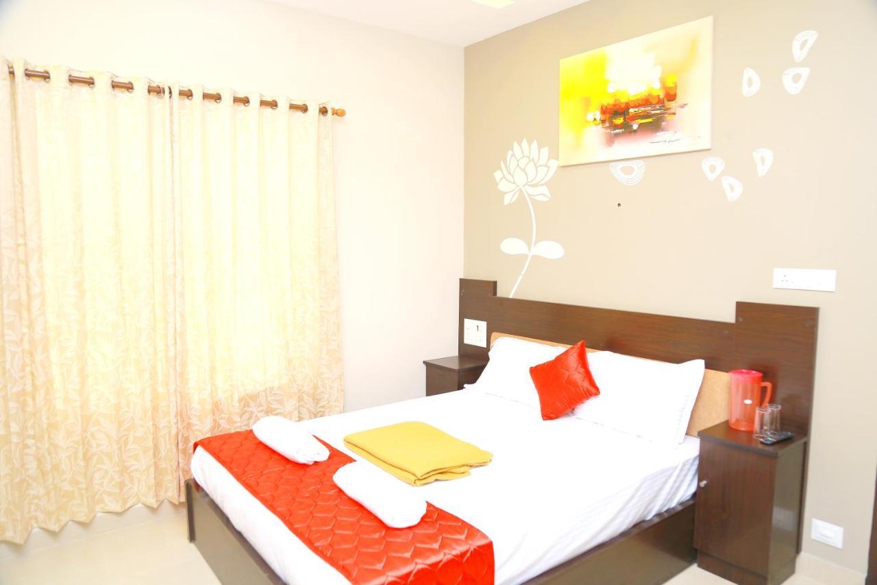 Metro Residency Hotel Kochi Екстериор снимка