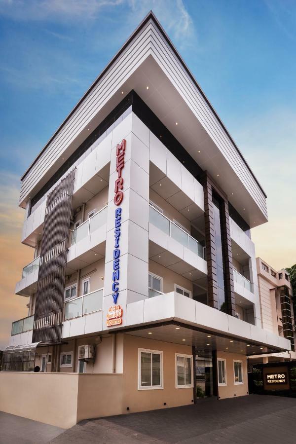 Metro Residency Hotel Kochi Екстериор снимка