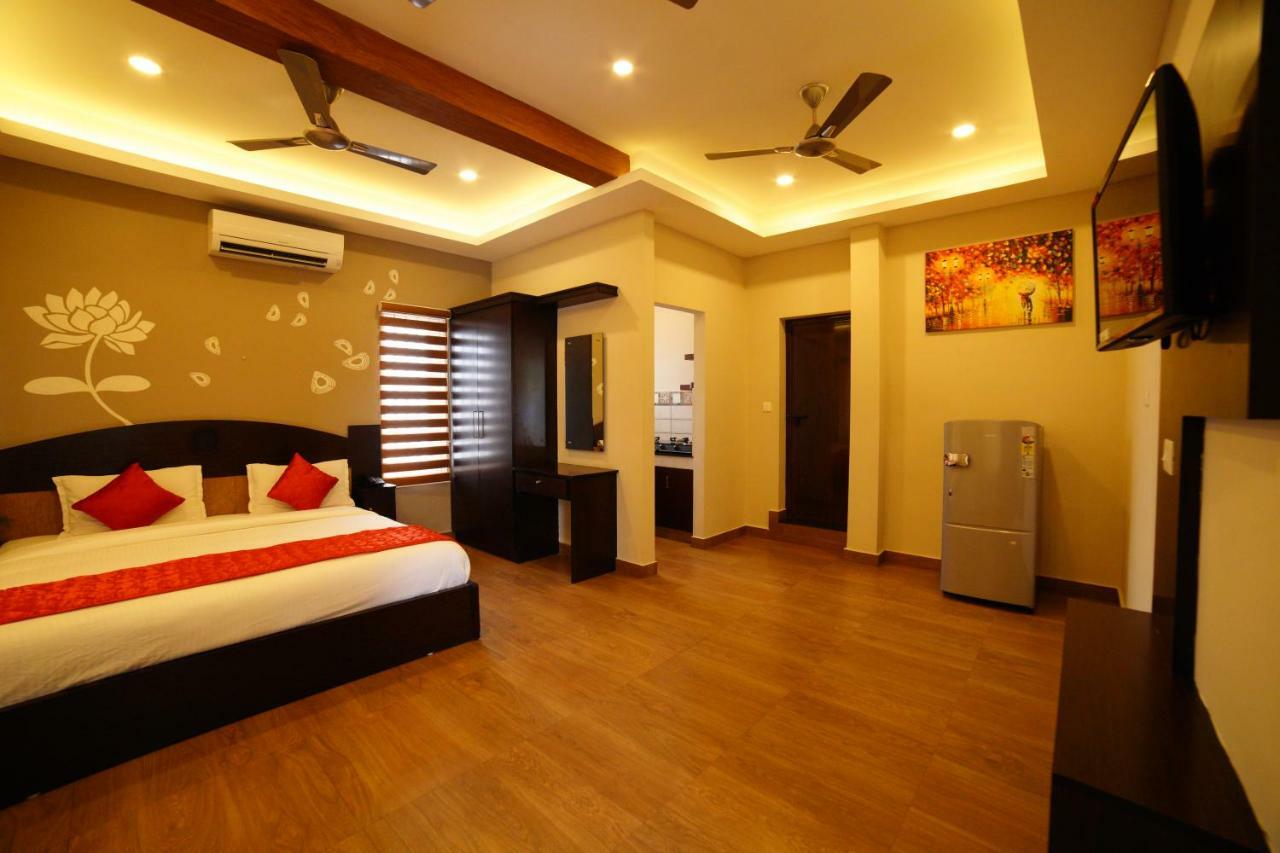 Metro Residency Hotel Kochi Екстериор снимка