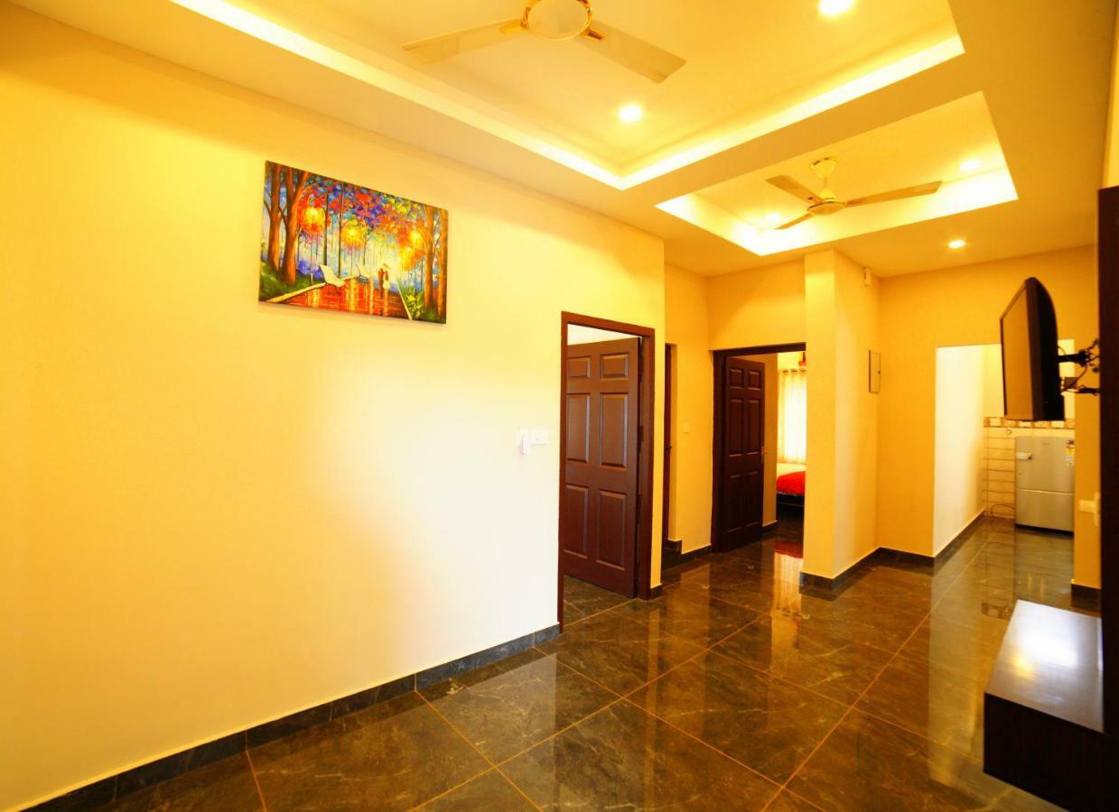 Metro Residency Hotel Kochi Екстериор снимка